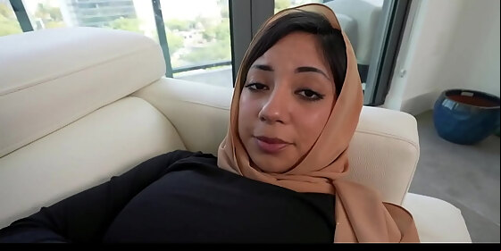 hyjabxxx american doc takes advantage of naive arab hijab girl ozzy sparx