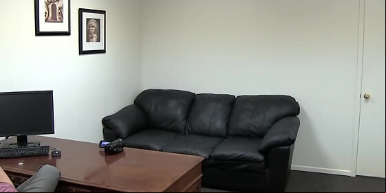 amateur does anal with the pretend casting agent