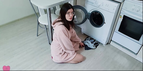 my step sister was not stuck in the washing machine and caught me when i wanted to fuck her pussy