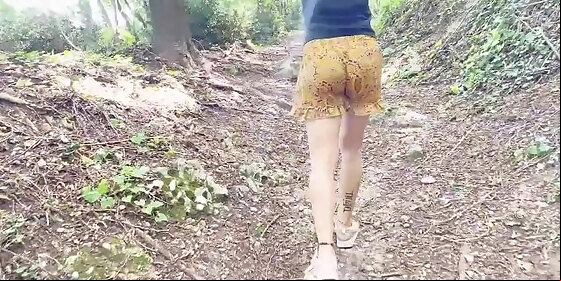 i walk naked in the woods and i show you my perfect ass