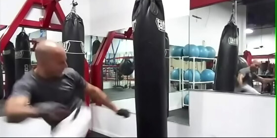 fittest male body in porn maxxx loadz the italian pound machine works out everyday