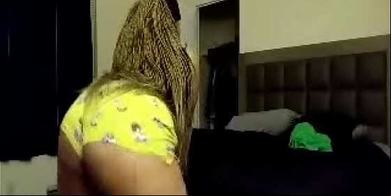 thot twerking before b come back from store