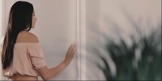 the brunette with small tits loves romantic sex