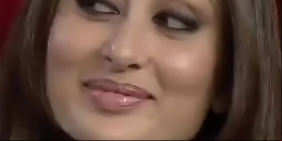 kareena kapoor sexy slow motion
