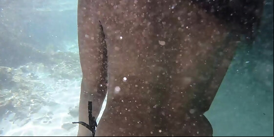 thai amateur gf sex on deserted island