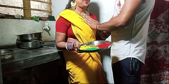 xxx bhabhi fuck in clean hindi voice by painting sexy bhabhi on holi