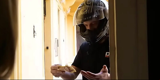 blowjob for the pizza boy