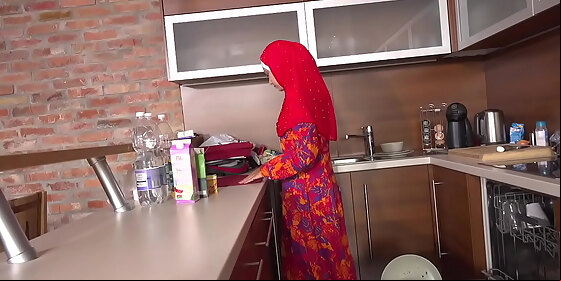 lazy woman gets hardcore penetration